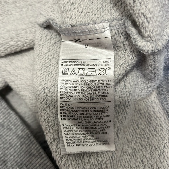 Old Navy Sweatshirt - Picture 7 of 13